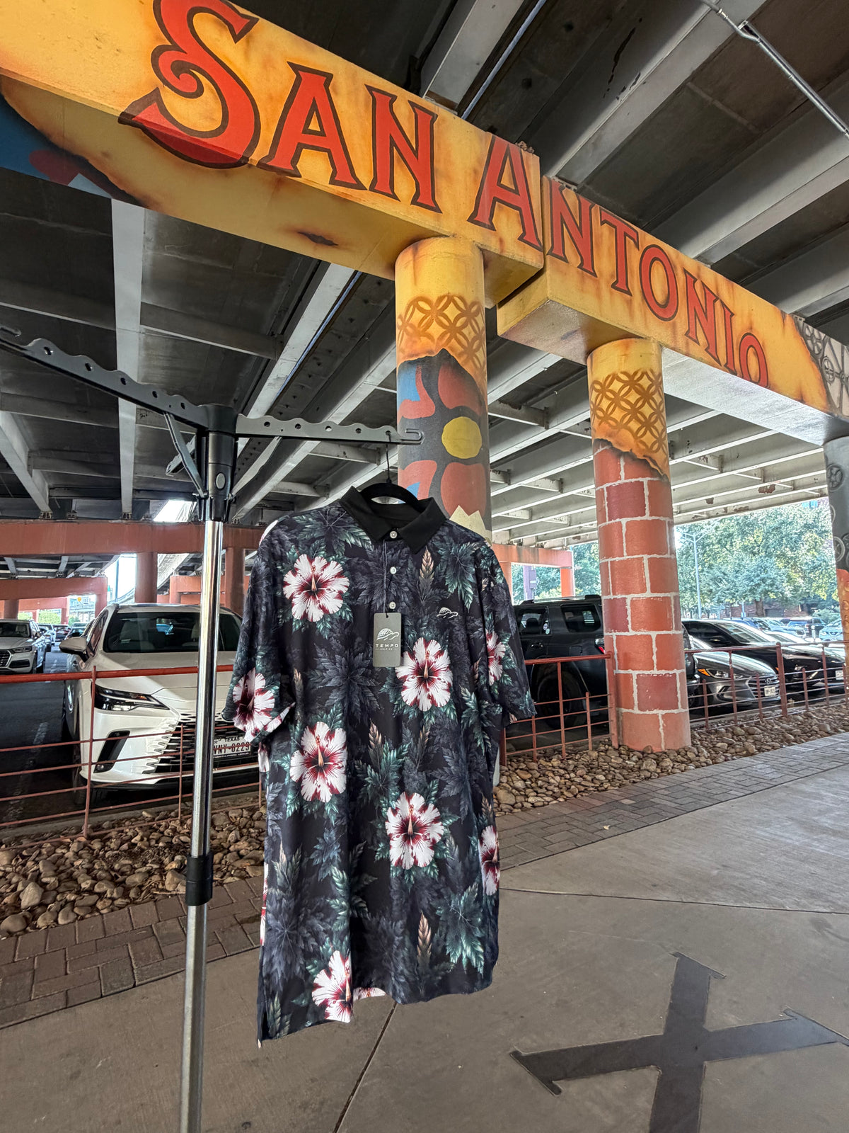 “Hibiscus Nior” Golf Polo